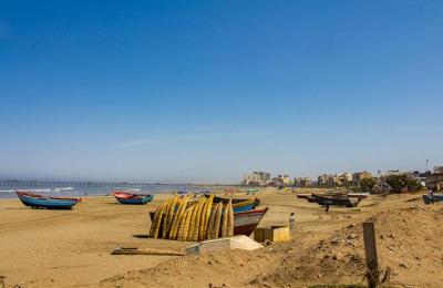VENTA DE AMPLIO TERRENO FRENTE AL MAR - PIMENTEL